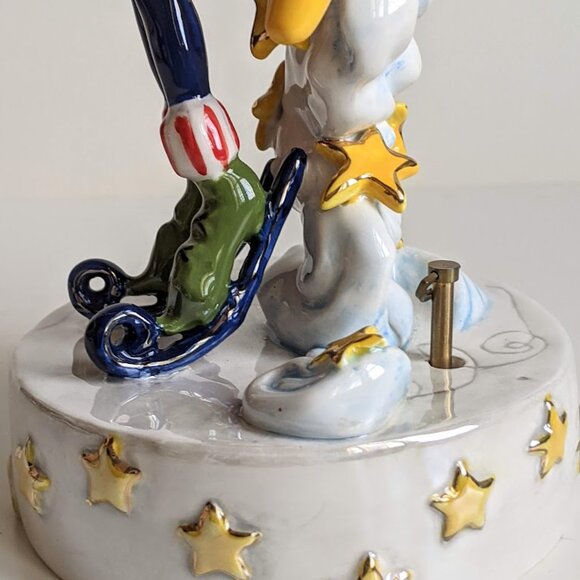Rare 2003 Vanmark Holiday Starman With Skates Ceramic Figurine with Music Box - Picture 9 of 12
